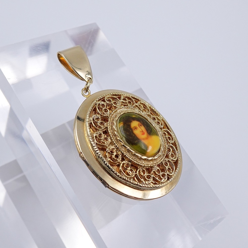 Victorian Revival Portrait‎ Locket Pendant Gold Tone Filigree Romantic - Picture 8 of 12
